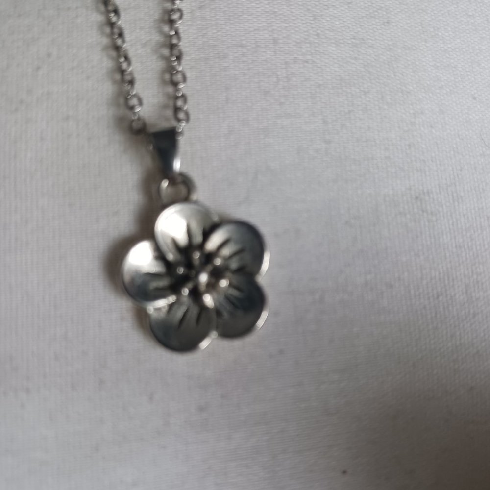 Flower Small Silver Color Solid On Silver Color C… - image 2